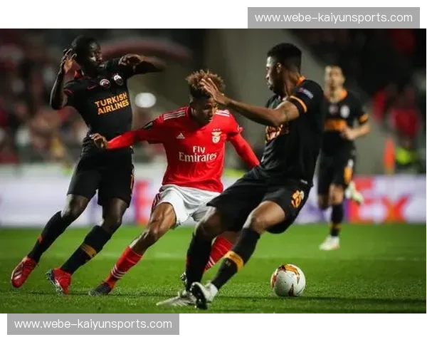 荷葡巅峰对决：当埃因霍温遇上本菲卡，谁能点燃欧罗巴的午夜星空？